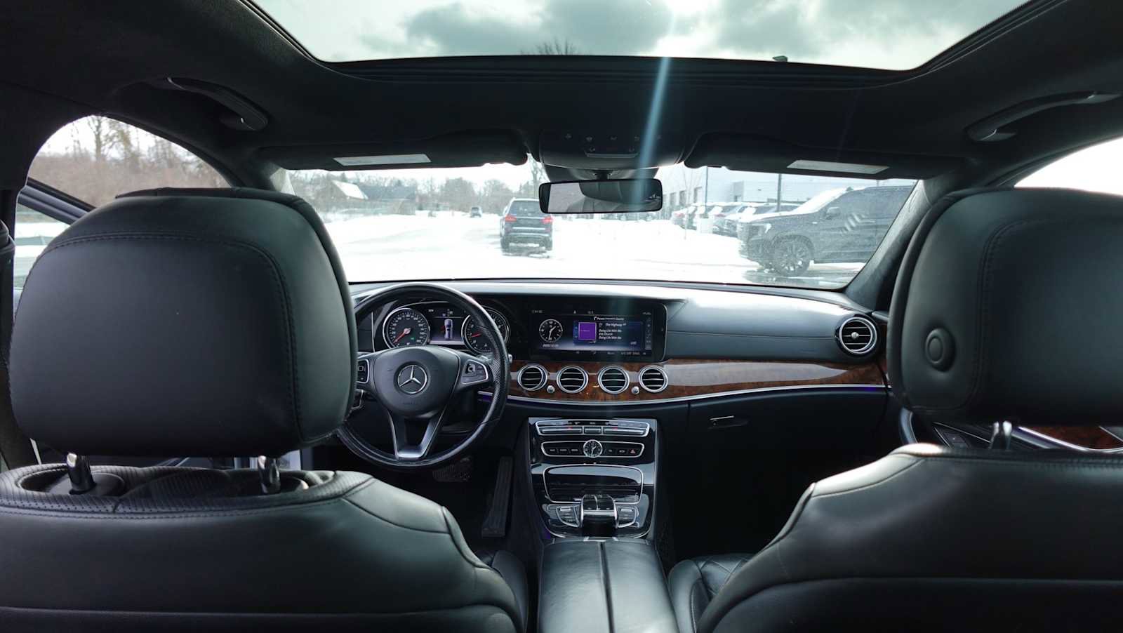 Certified 2022 Mercedes-Benz E 350 4MATIC Sedan image 53