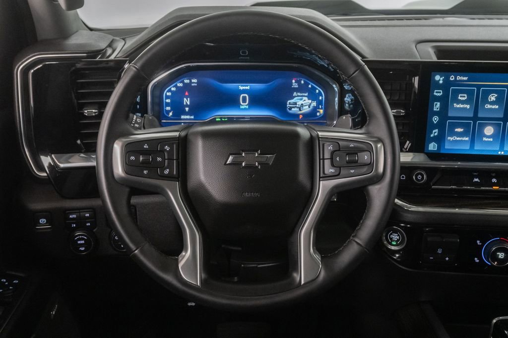 Used 2023 Chevrolet Silverado 1500 LT Trail Boss w/ Convenience Package II AWD/4WD image 17