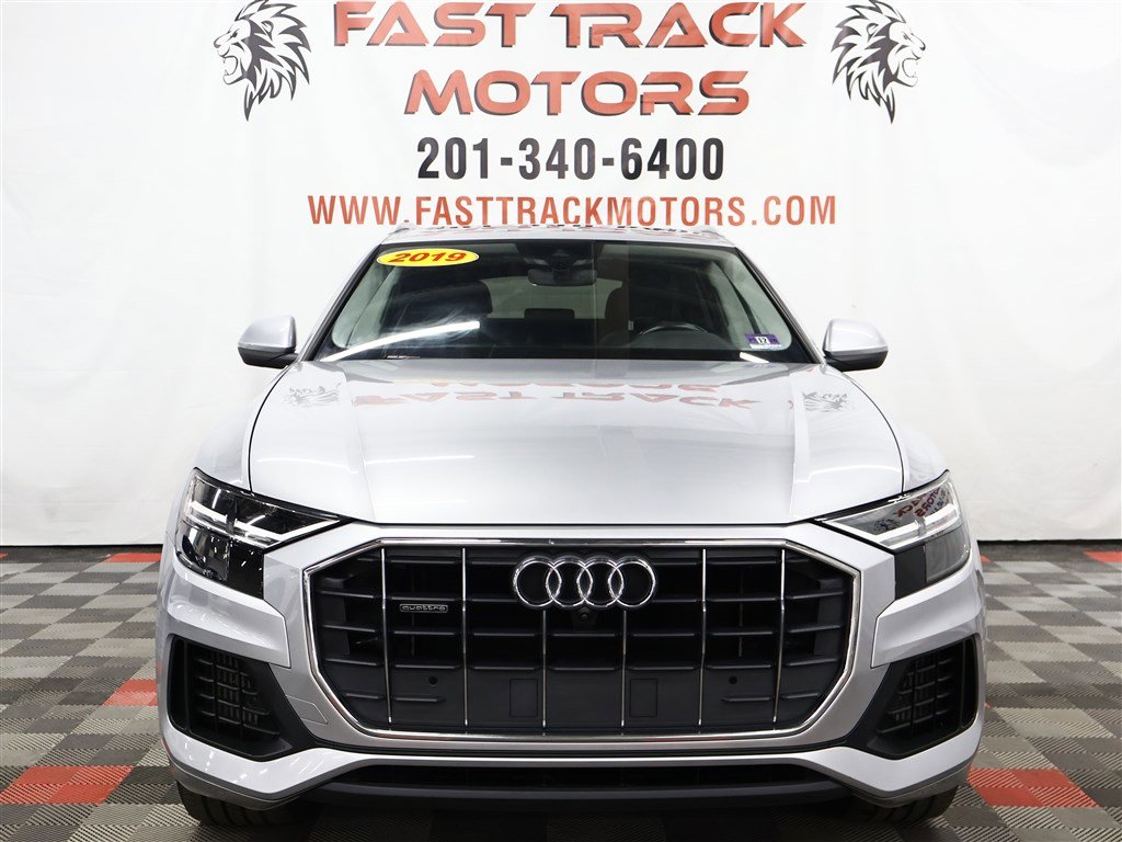 Used 2019 Audi Q8 Premium Plus w/ Premium Plus AWD/4WD image 2
