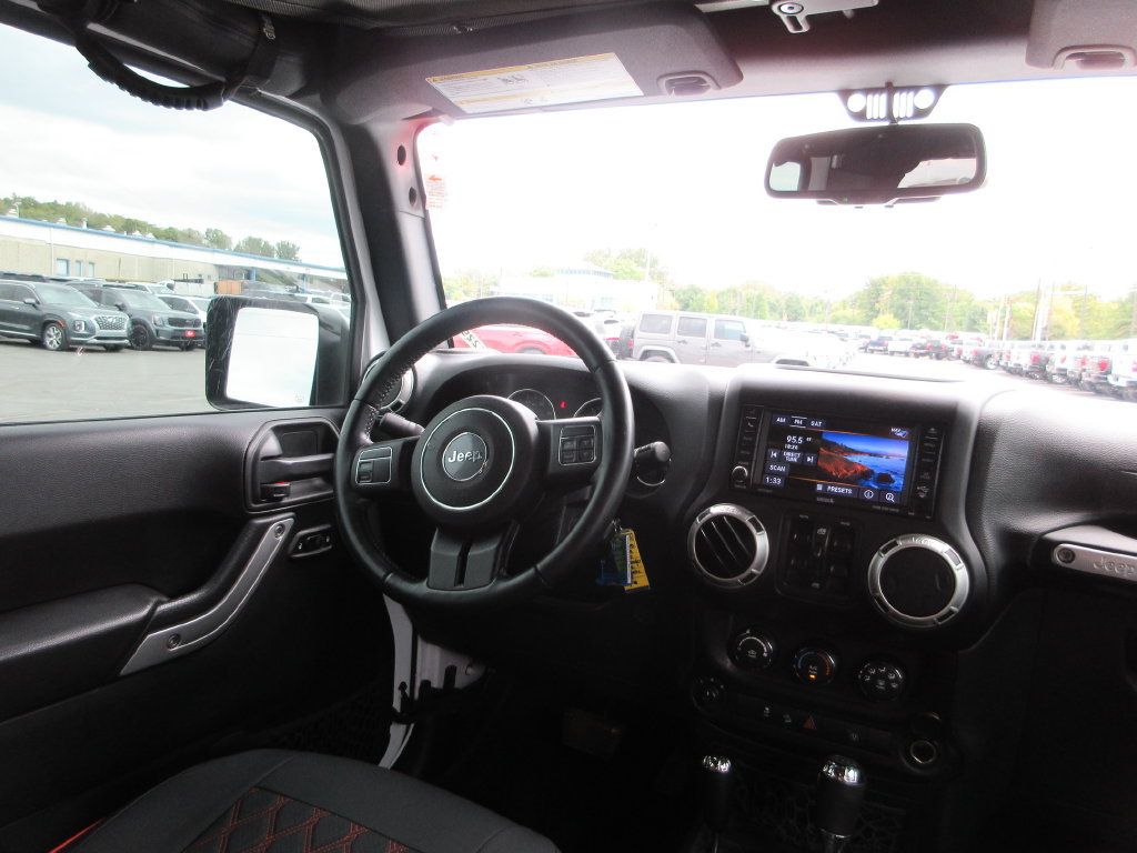Used 2018 Jeep Wrangler Unlimited Sahara AWD/4WD image 20