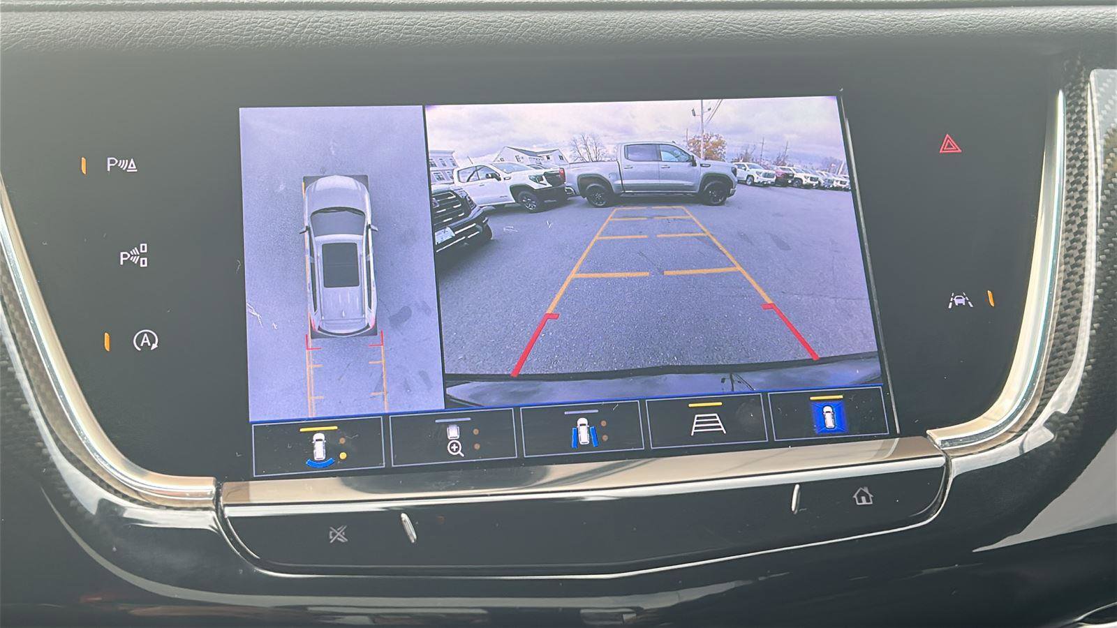 Used 2022 Cadillac XT6 Sport w/ Technology Package image 26