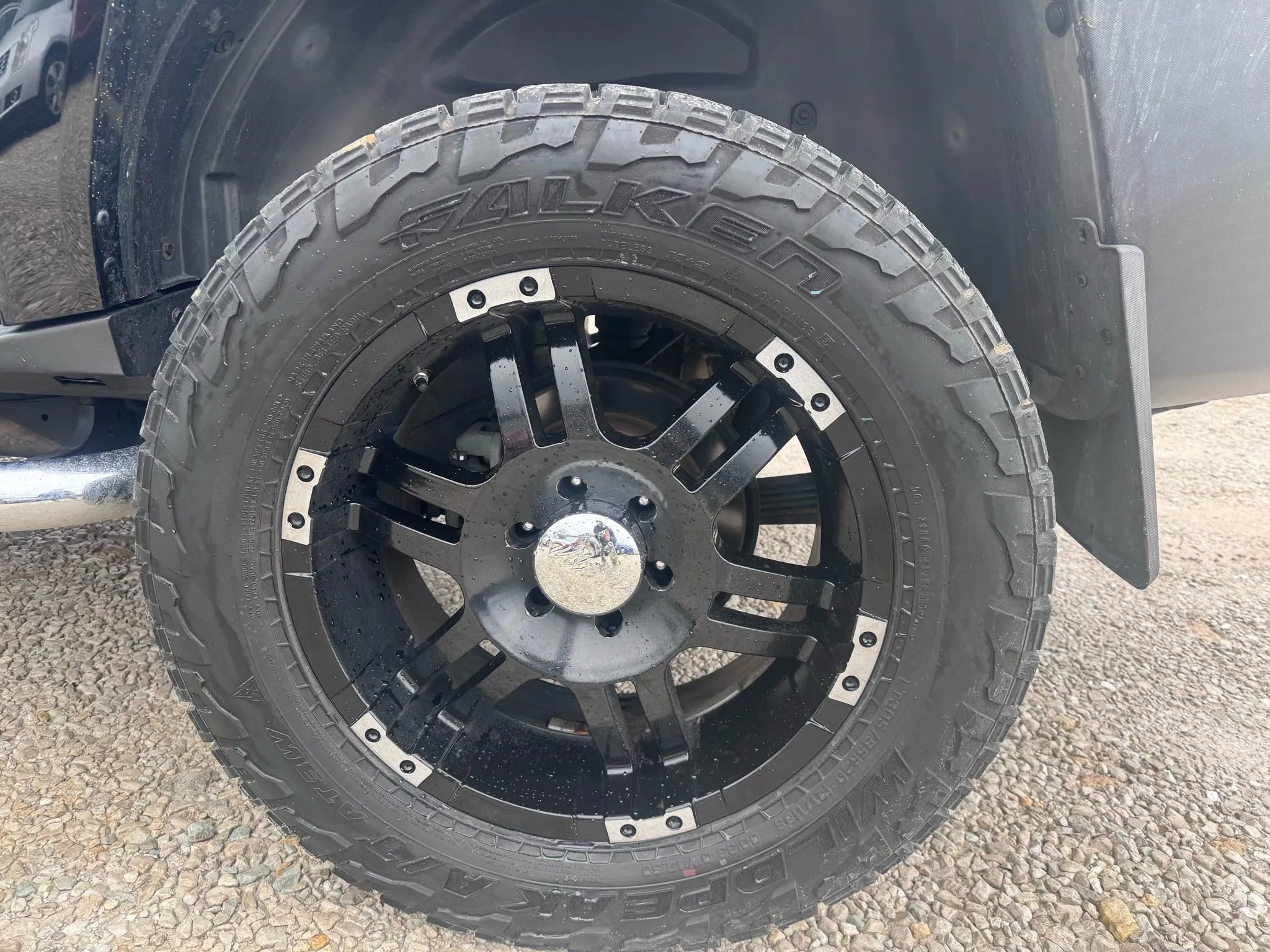 Used 2007 HUMMER H3 Luxury image 16