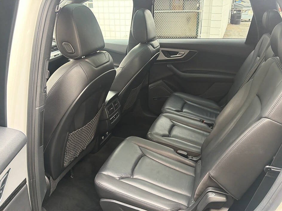 Used 2019 Audi Q7 2.0T Premium Plus w/ Premium Plus Package AWD/4WD image 19