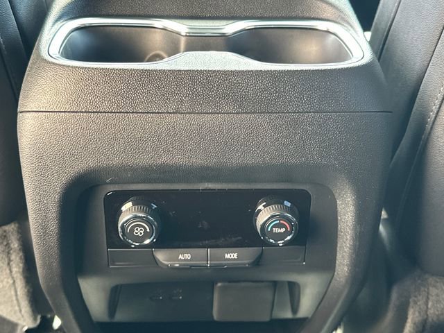 New 2026 Chevrolet Traverse LT image 16