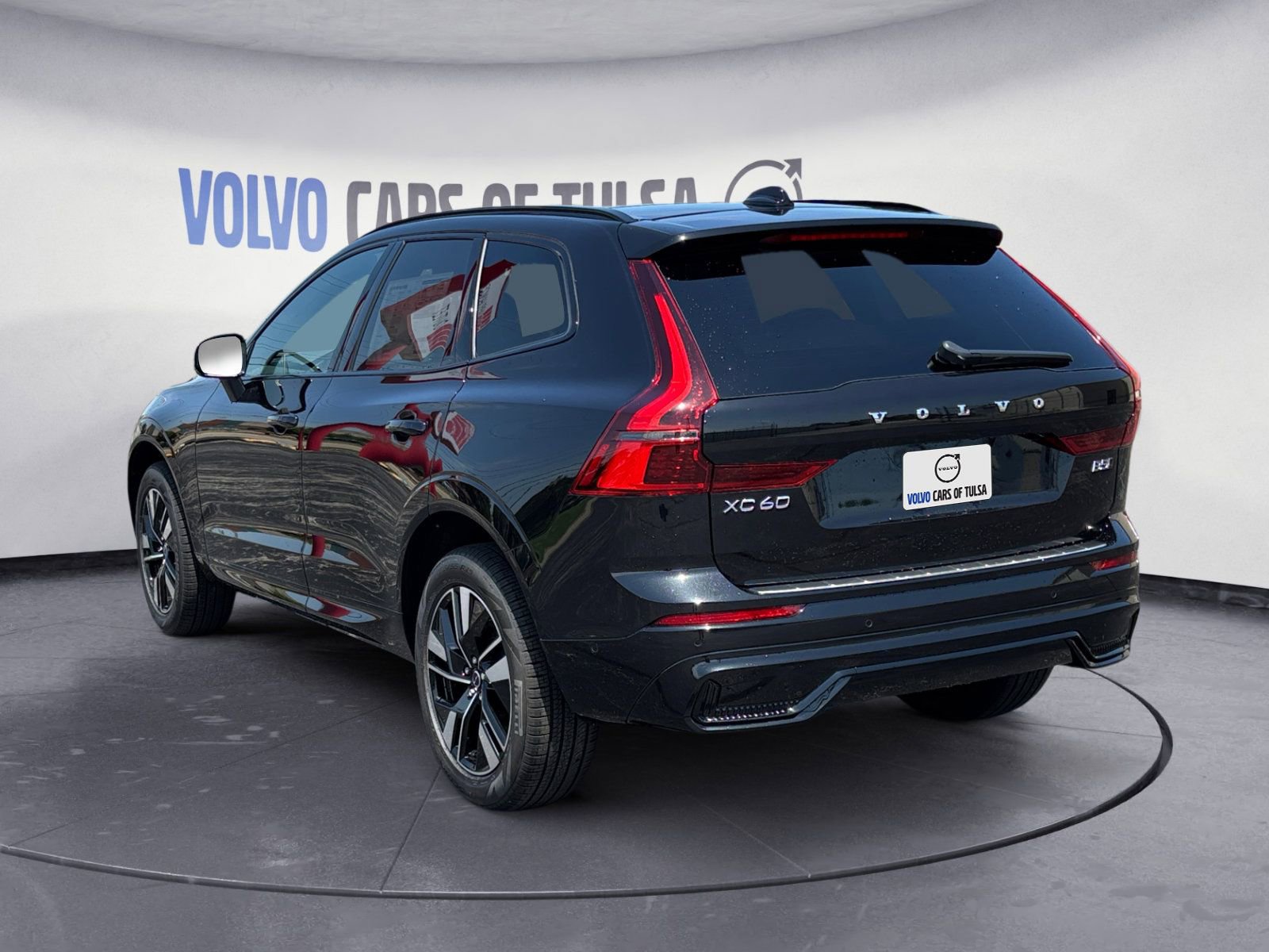 New 2026 Volvo XC60 B5 Plus w/ Protection Package Premier image 3