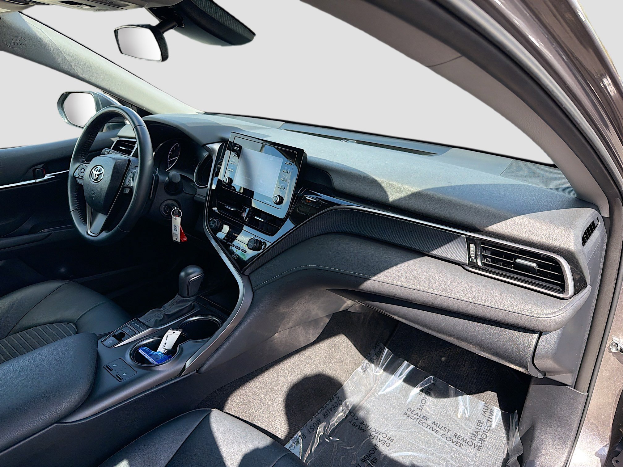 Used 2024 Toyota Camry SE w/ Cold Weather Package image 13