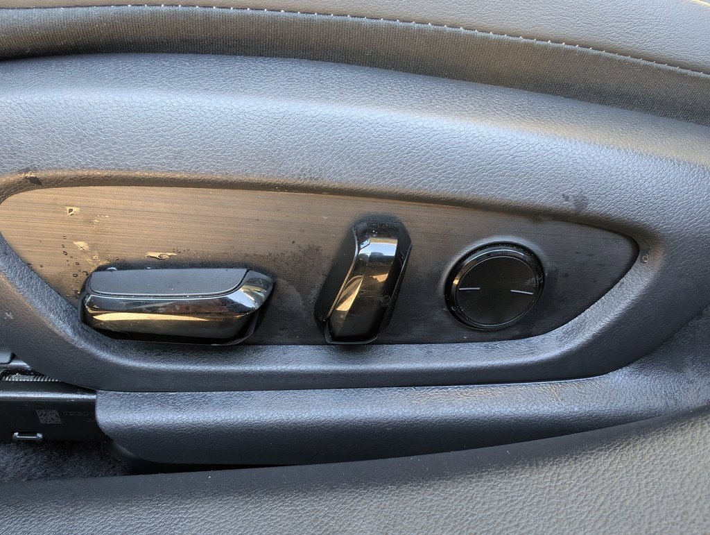 Used 2023 Lexus ES 350 w/ Premium Package image 16