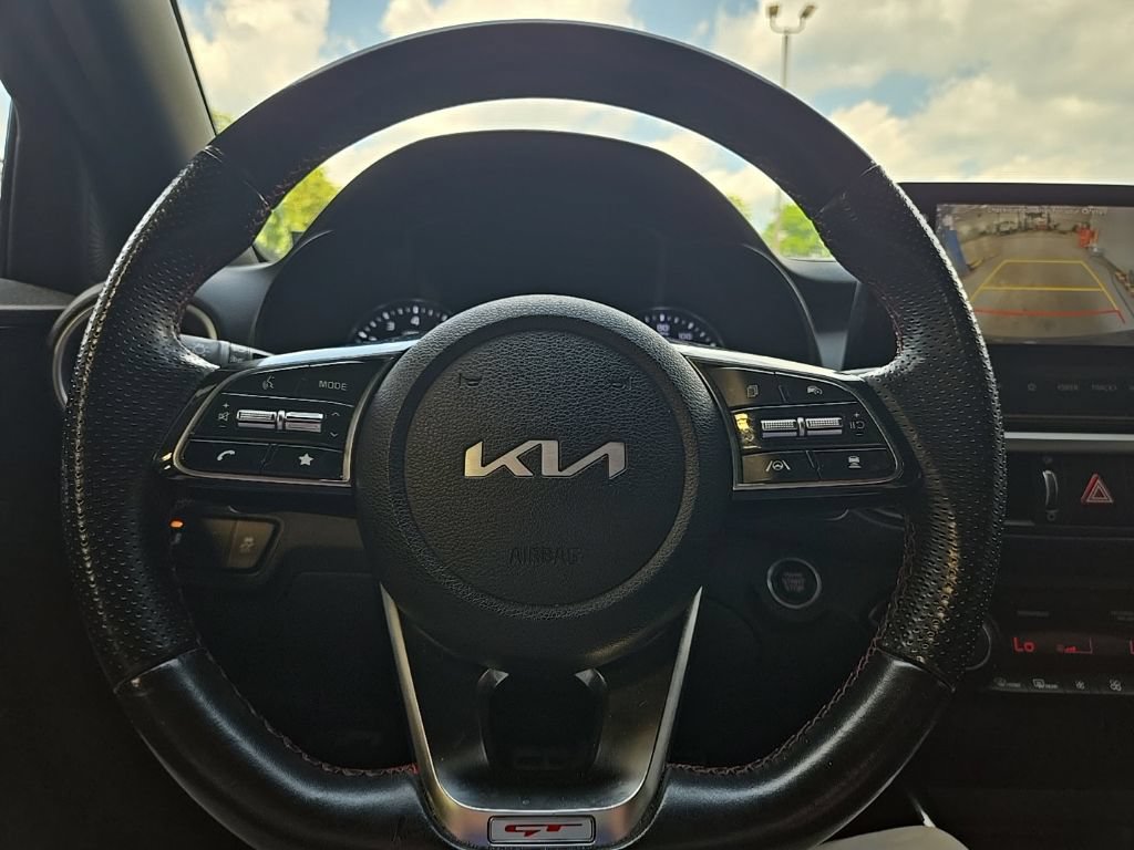 Certified 2022 Kia Forte GT w/ GT Technology Package FWD image 12