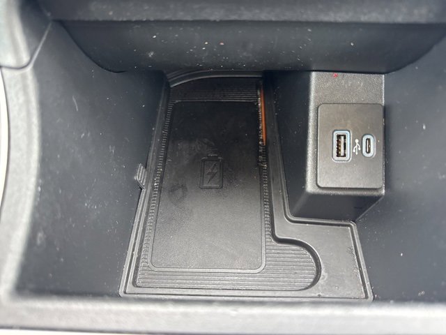 Used 2024 Ford Edge SEL w/ Convenience Package image 37