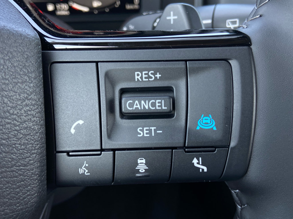 New 2026 Nissan Rogue Platinum w/ Tech Package AWD/4WD image 32