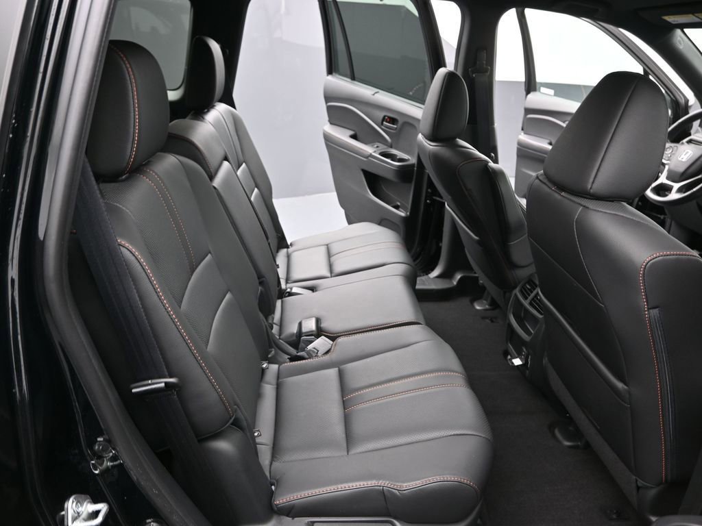 Certified 2023 Honda Passport TrailSport image 30