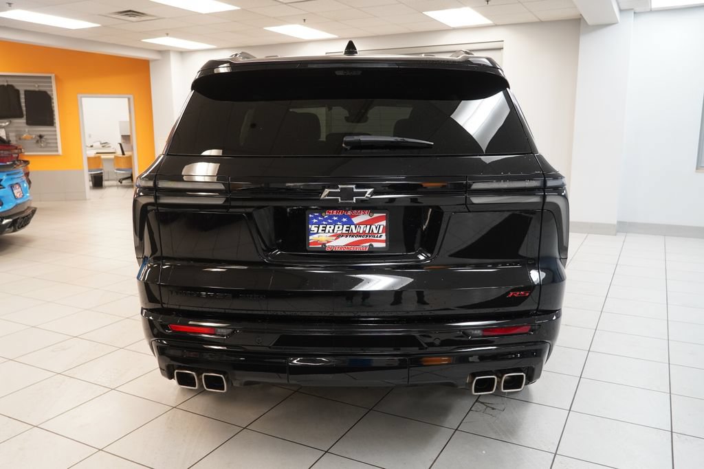 Used 2025 Chevrolet Traverse RS w/ LPO, Floor Liner Package AWD/4WD image 8
