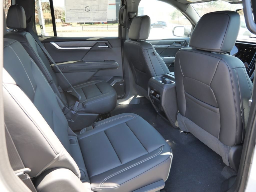 New 2026 GMC Acadia Elevation w/ Black Edition AWD/4WD image 32