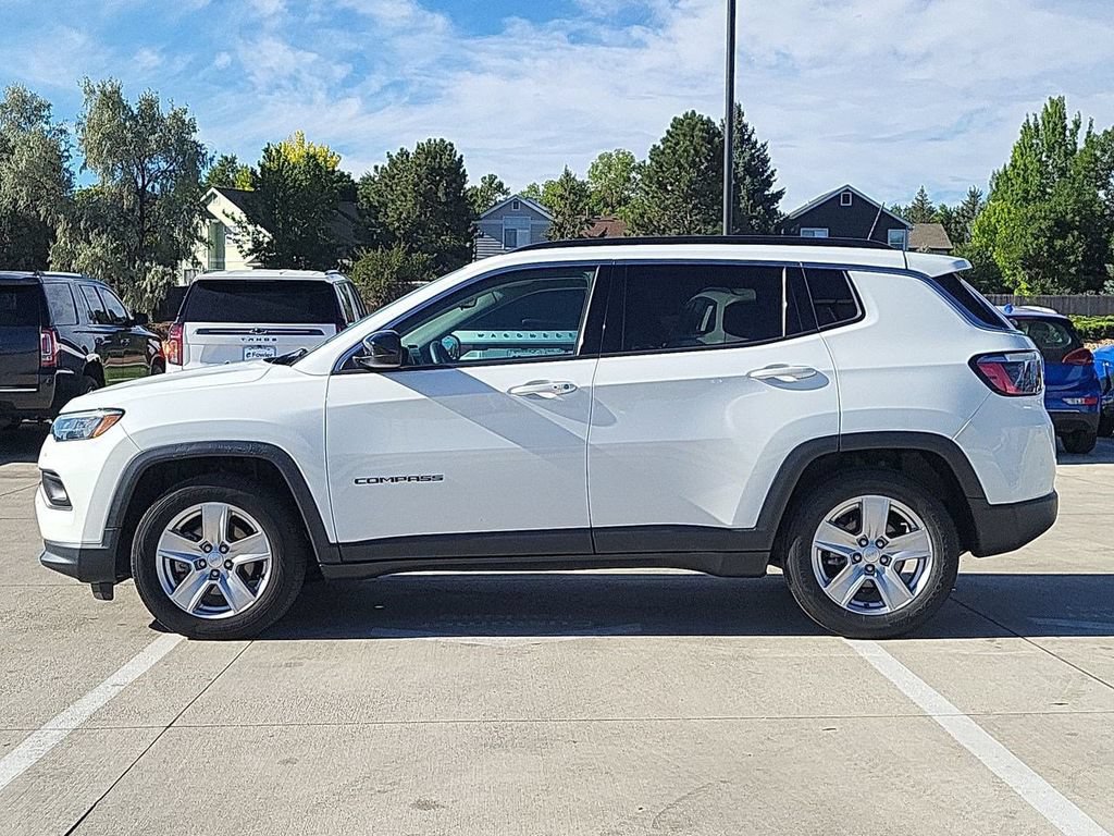 Used 2022 Jeep Compass Latitude FWD image 5