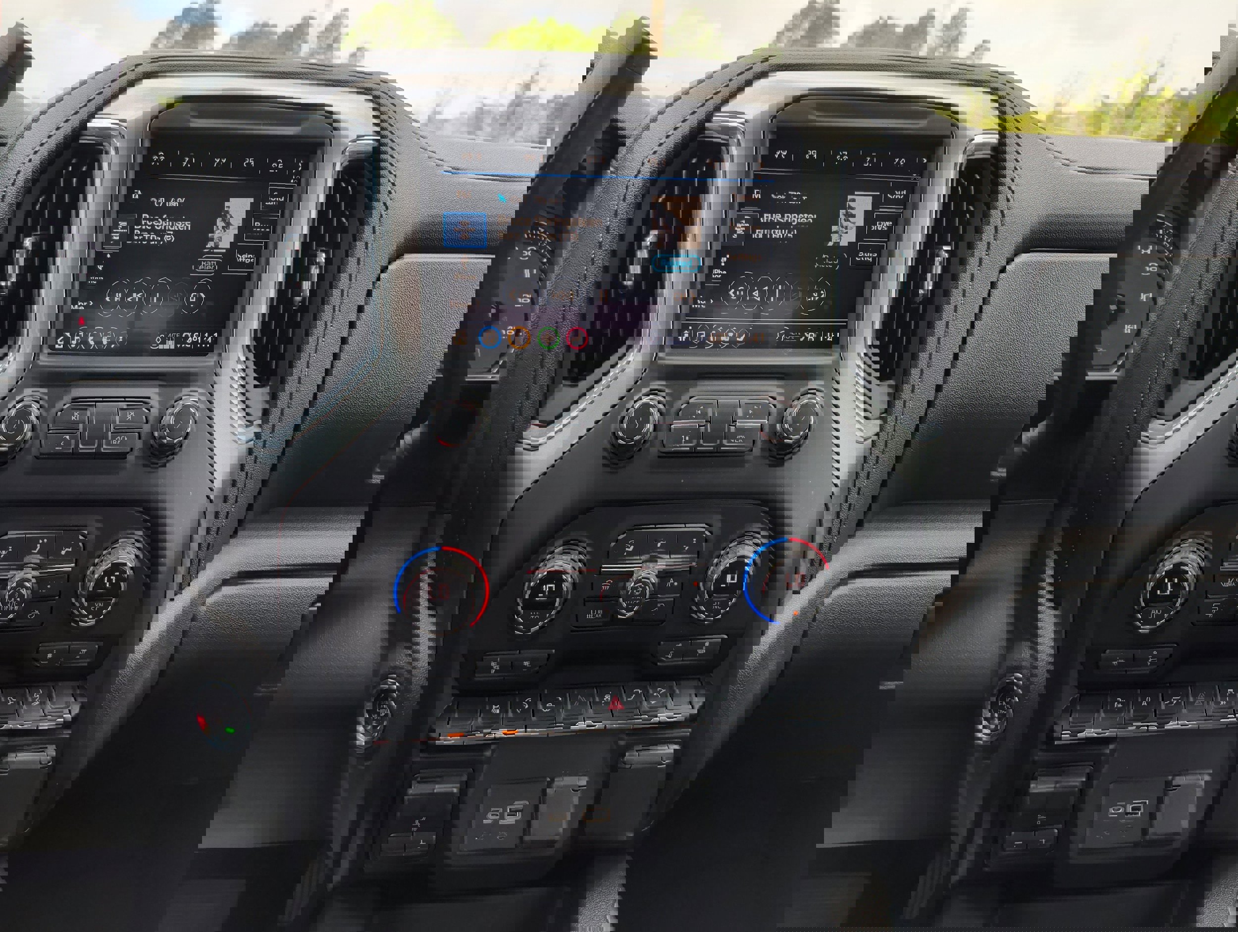 Used 2020 Chevrolet Silverado 1500 LT Trail Boss image 21