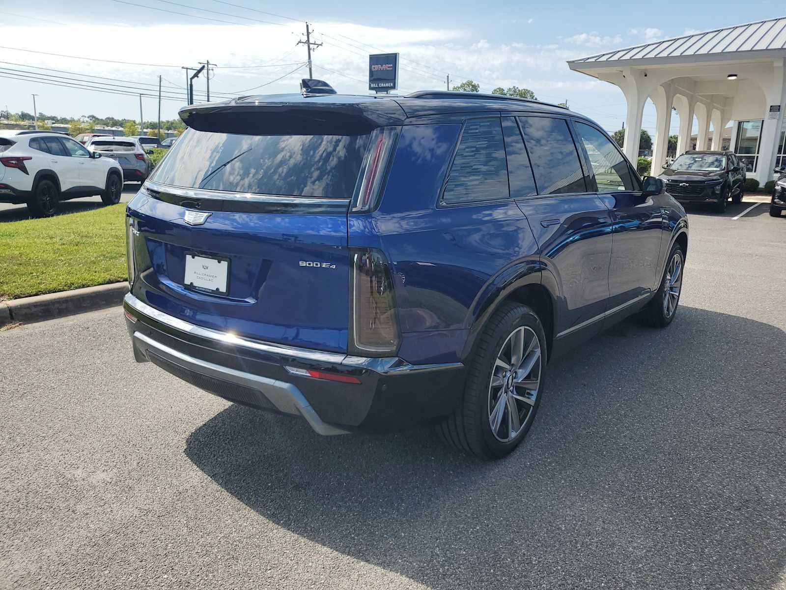 New 2026 Cadillac Vistiq Sport image 6