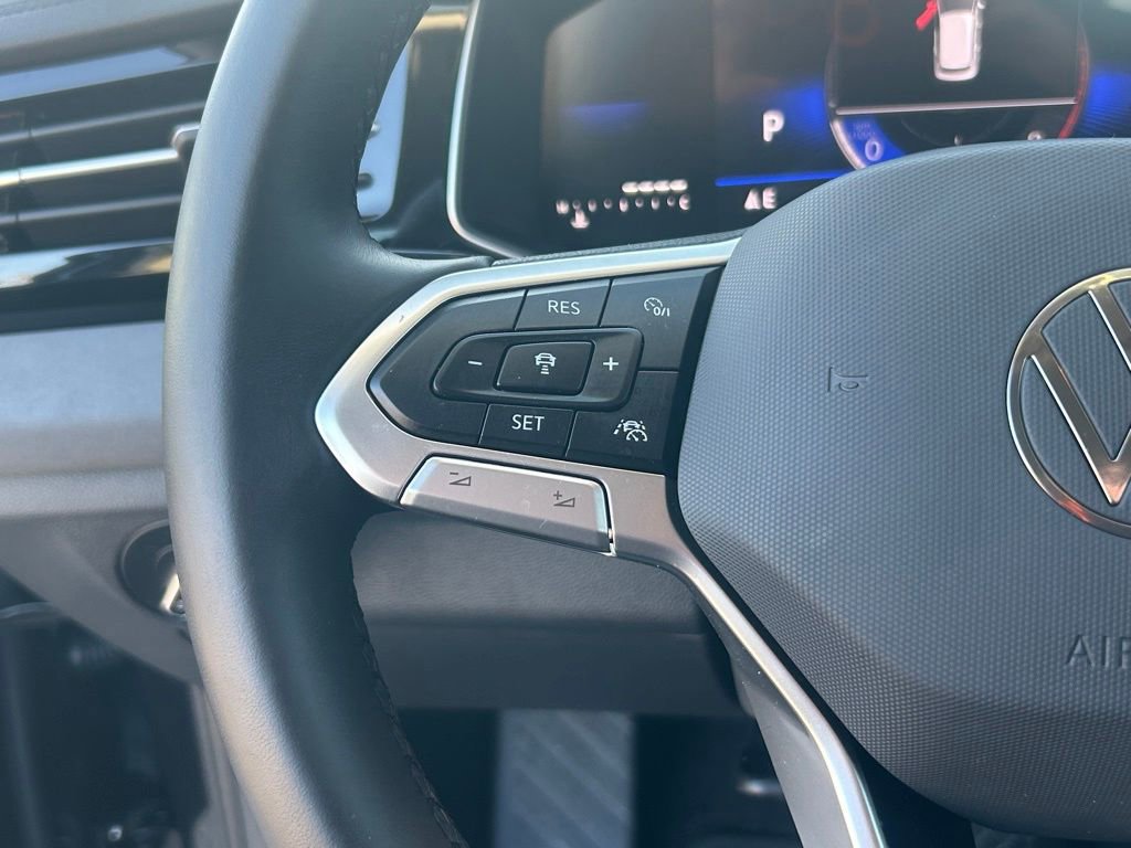 Used 2025 Volkswagen Jetta SE image 35