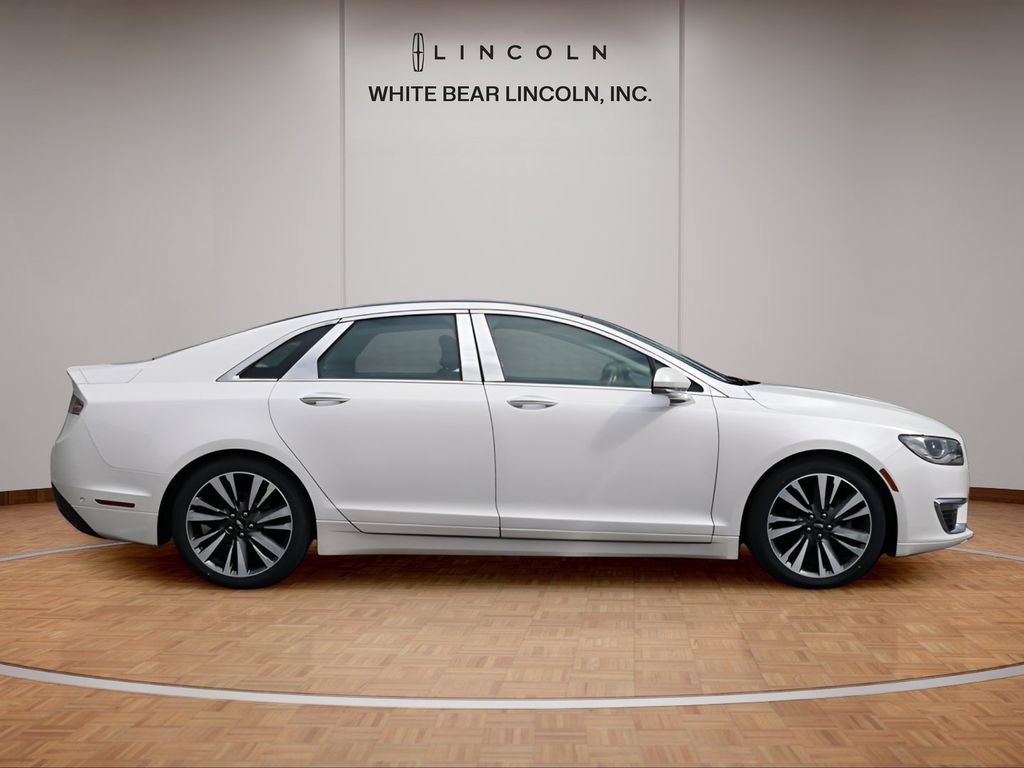 Used 2019 Lincoln MKZ Reserve w/ Luxury Package FWD image 4
