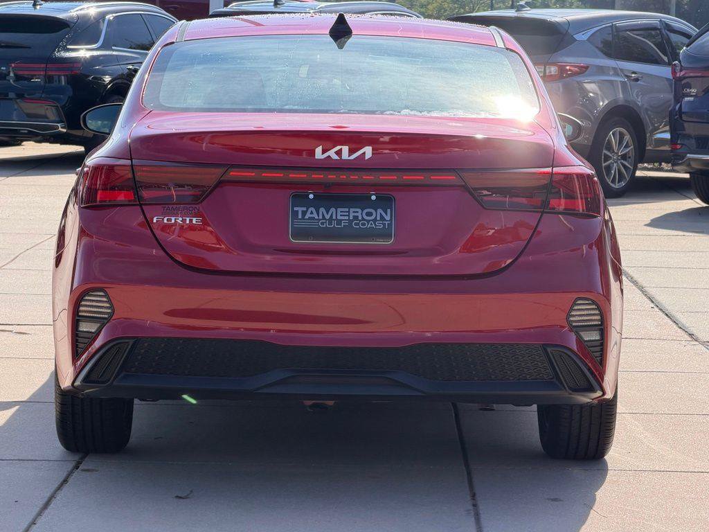 Used 2023 Kia Forte LXS FWD image 3