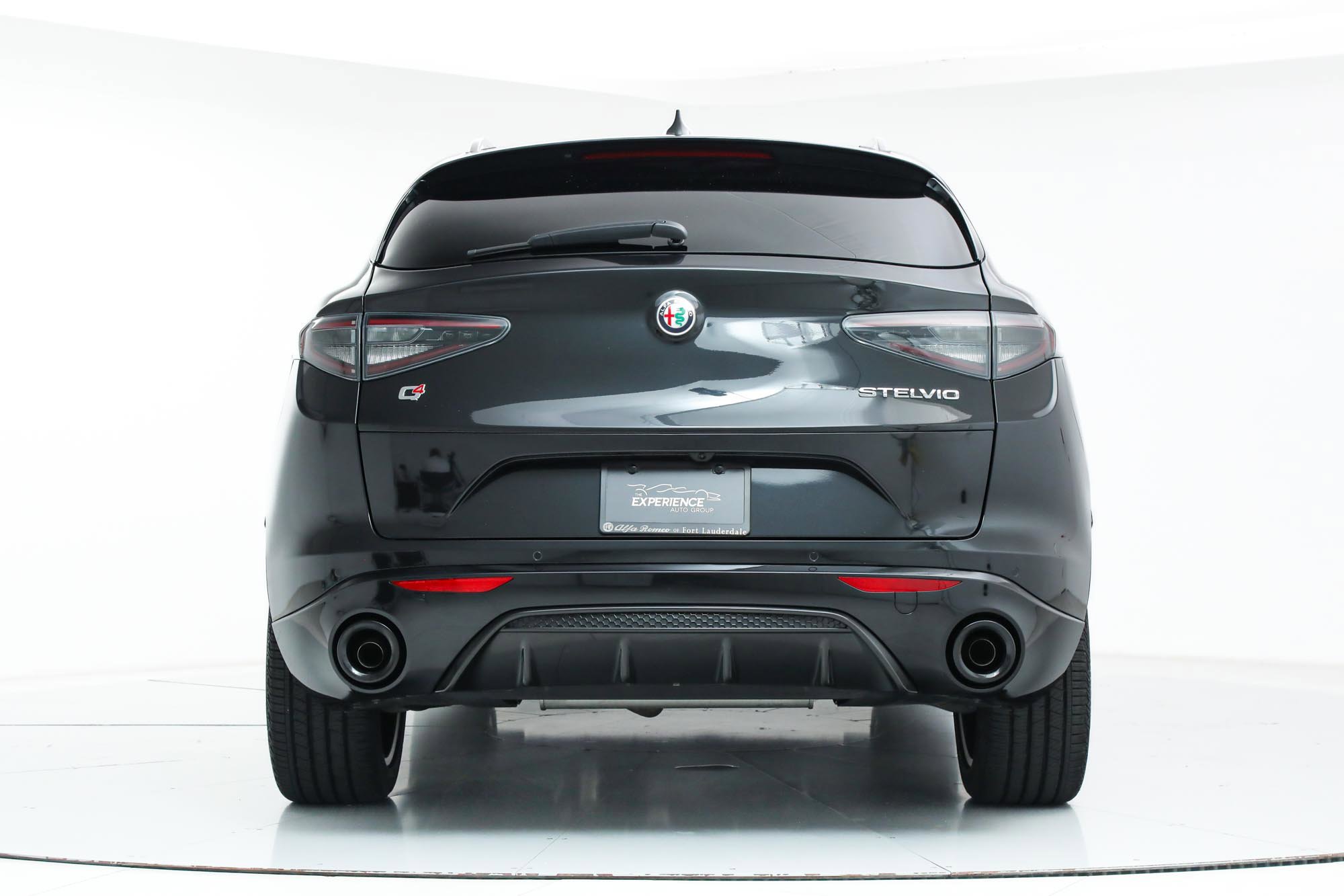 New 2025 Alfa Romeo Stelvio Sprint image 4