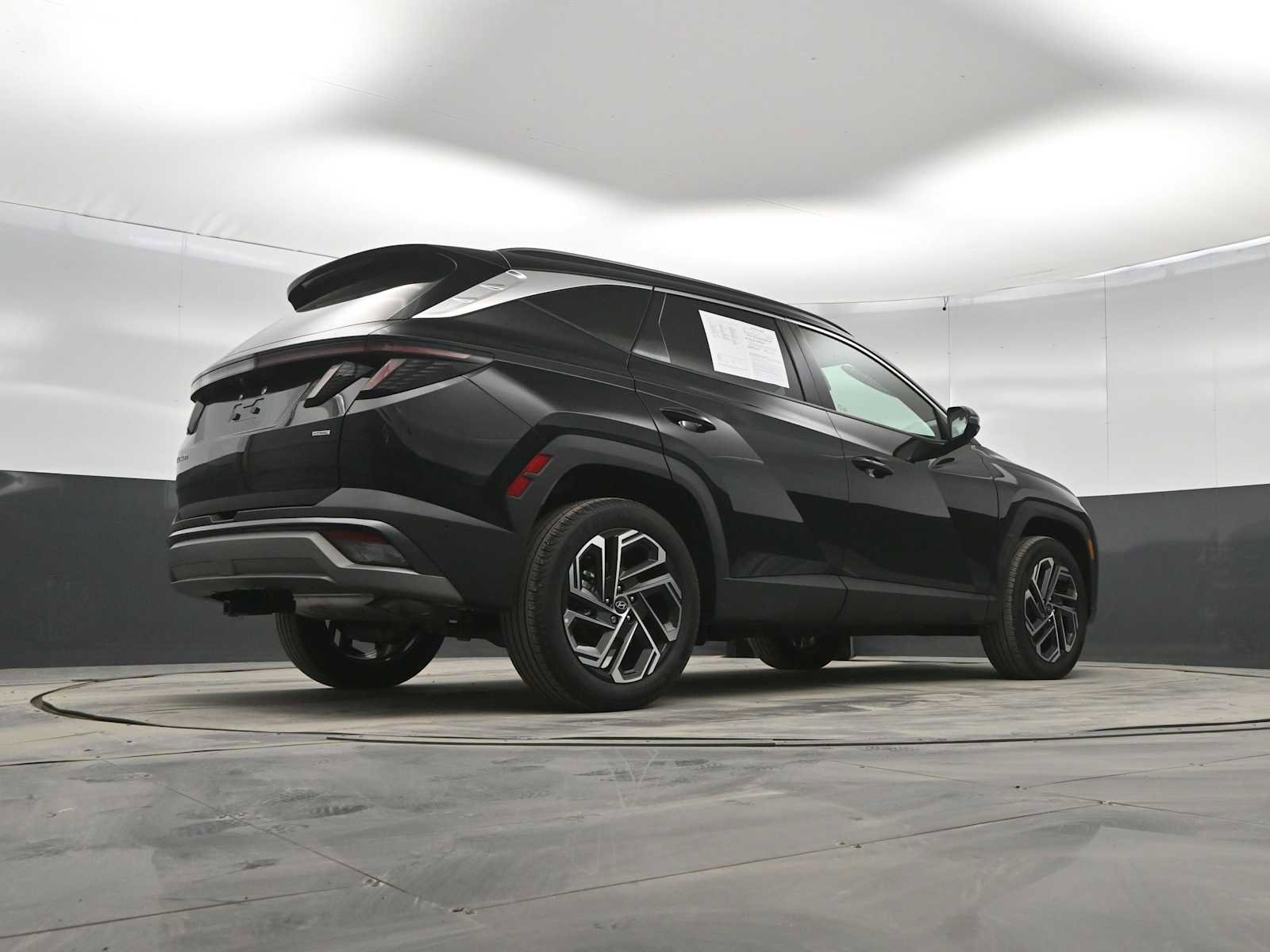 Certified 2025 Hyundai Tucson Limited image 38