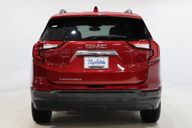 Used 2023 GMC Terrain SLE w/ Driver Convenience Package FWD image 6
