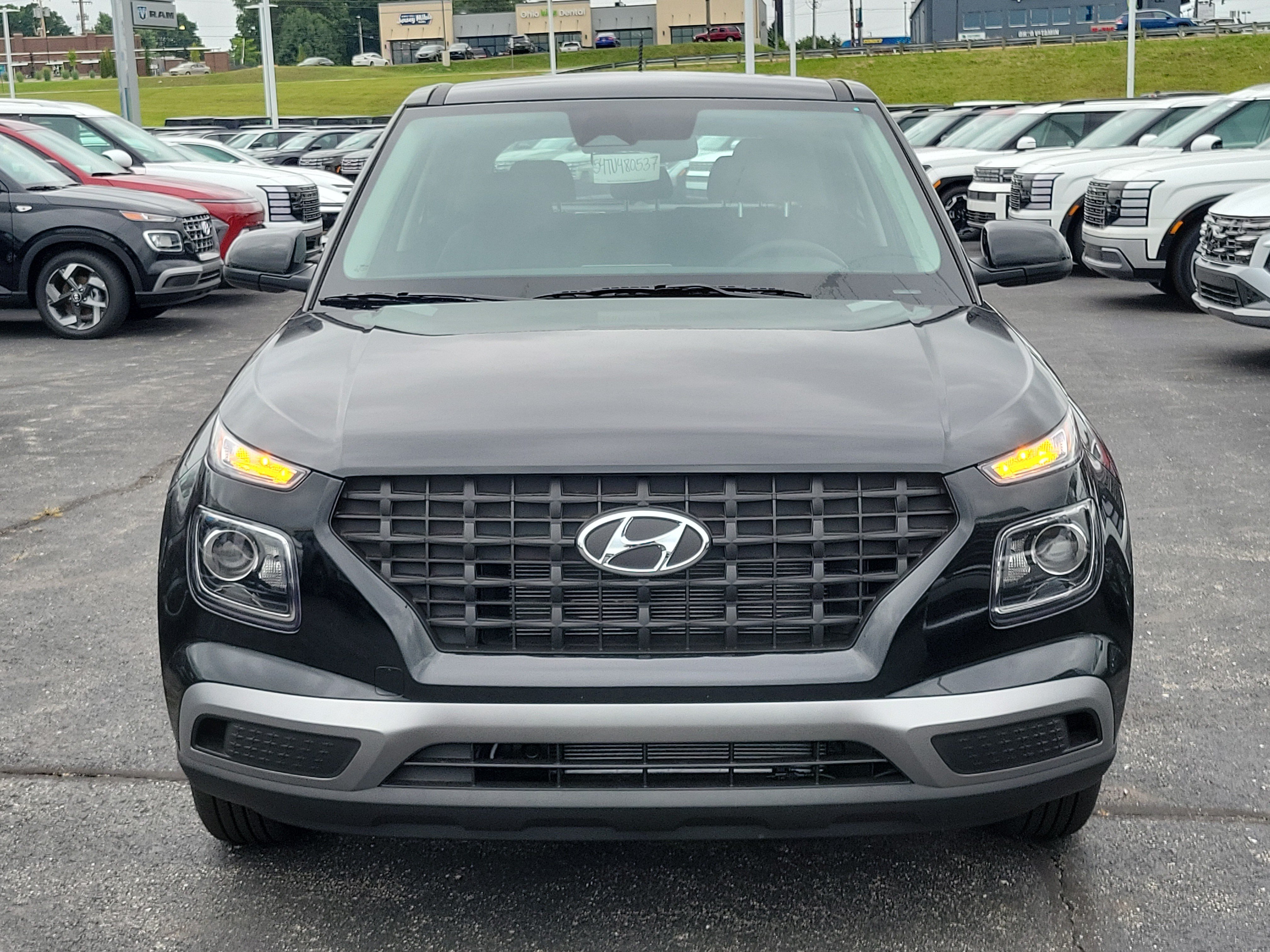 New 2026 Hyundai Venue SE FWD image 2