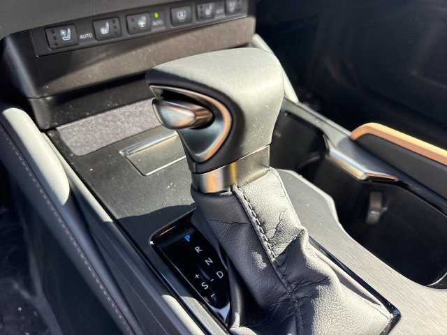 Certified 2024 Lexus ES 350 w/ Technology Package FWD image 20