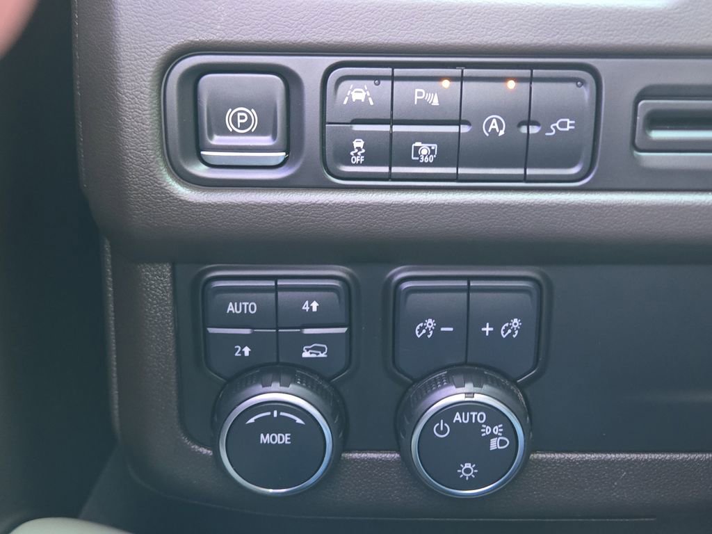 Used 2022 Chevrolet Tahoe LT w/ Luxury Package image 26