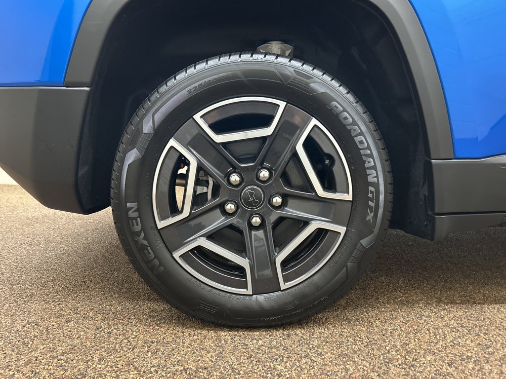 New 2026 Jeep Cherokee Laredo AWD/4WD image 29