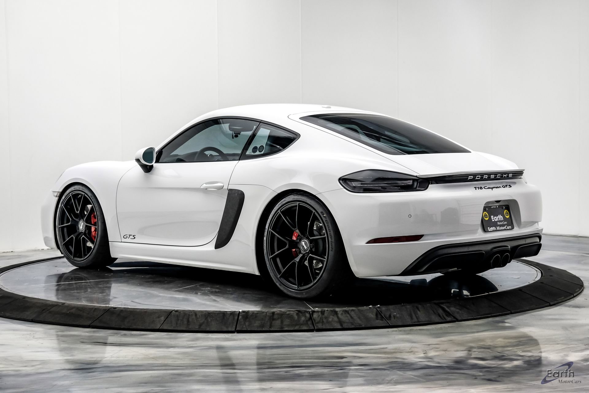 Used 2019 Porsche 718 Cayman GTS RWD image 11