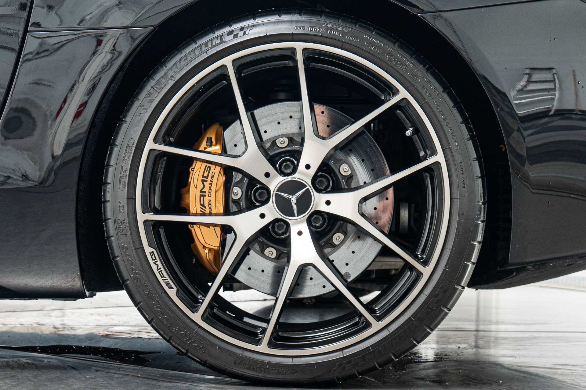 Used 2015 Mercedes-Benz SLS AMG GT Final Edition image 11