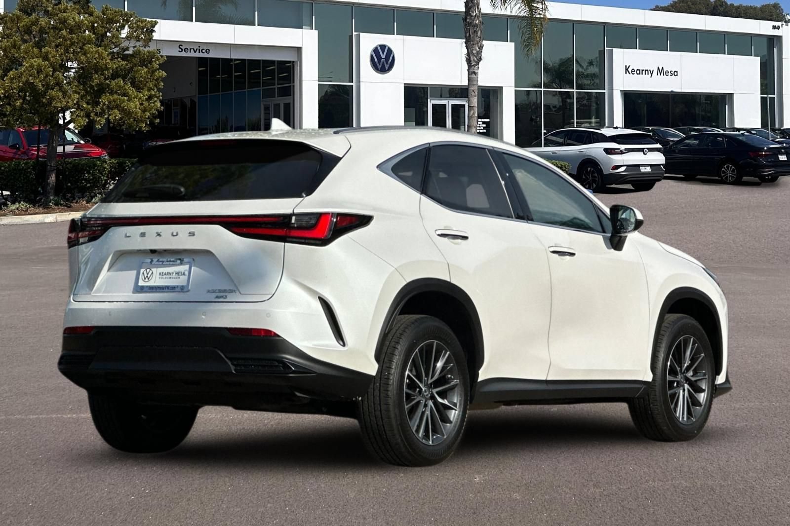 Used 2022 Lexus NX 350h AWD image 4