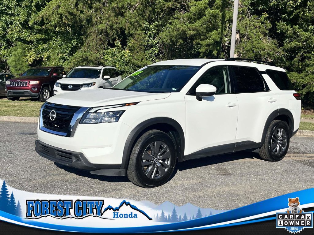 Used 2025 Nissan Pathfinder SV
