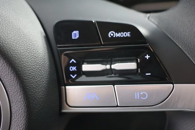 Certified 2023 Hyundai Elantra SEL FWD image 12