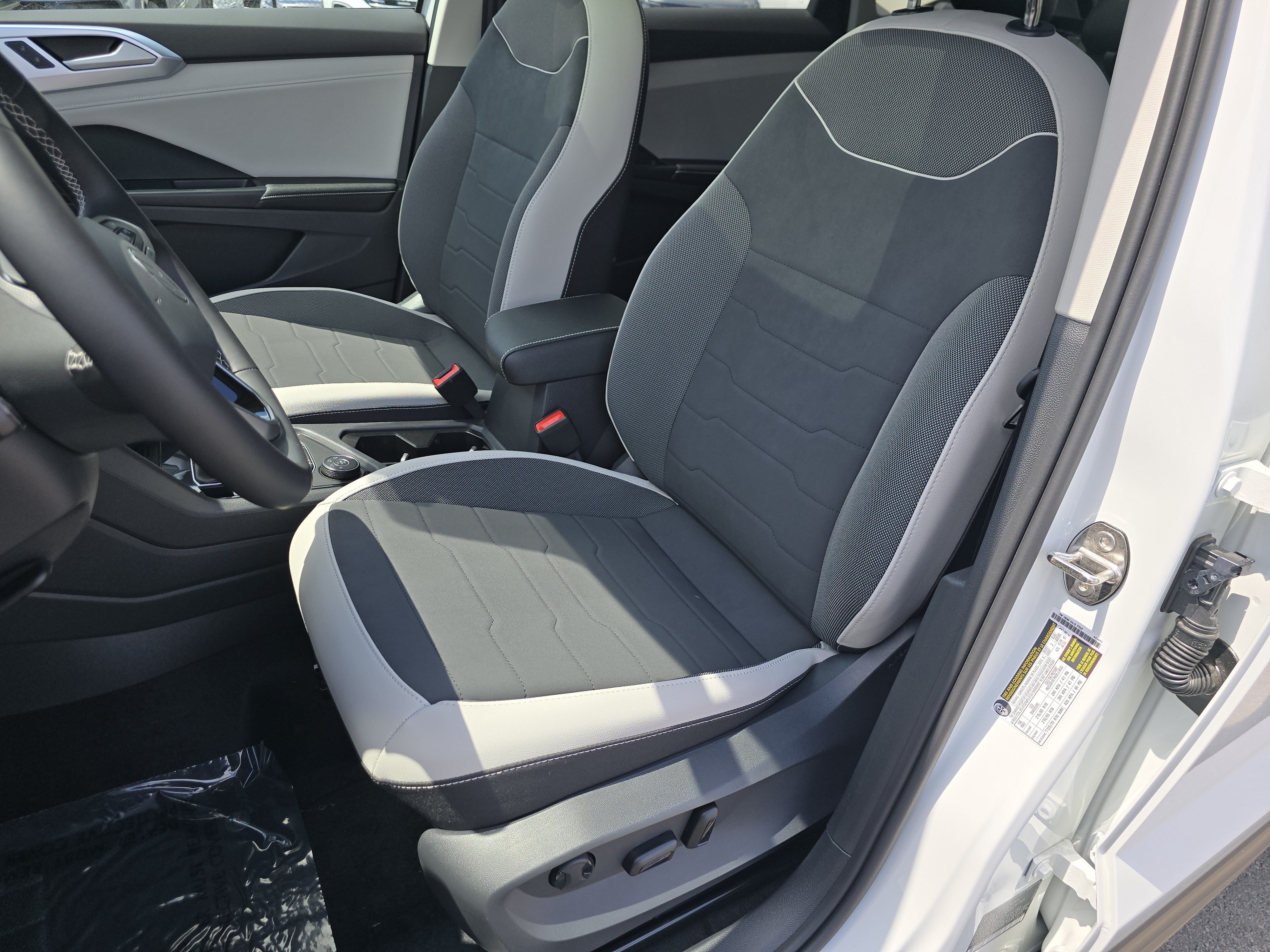 New 2026 Volkswagen Taos SE AWD/4WD image 19