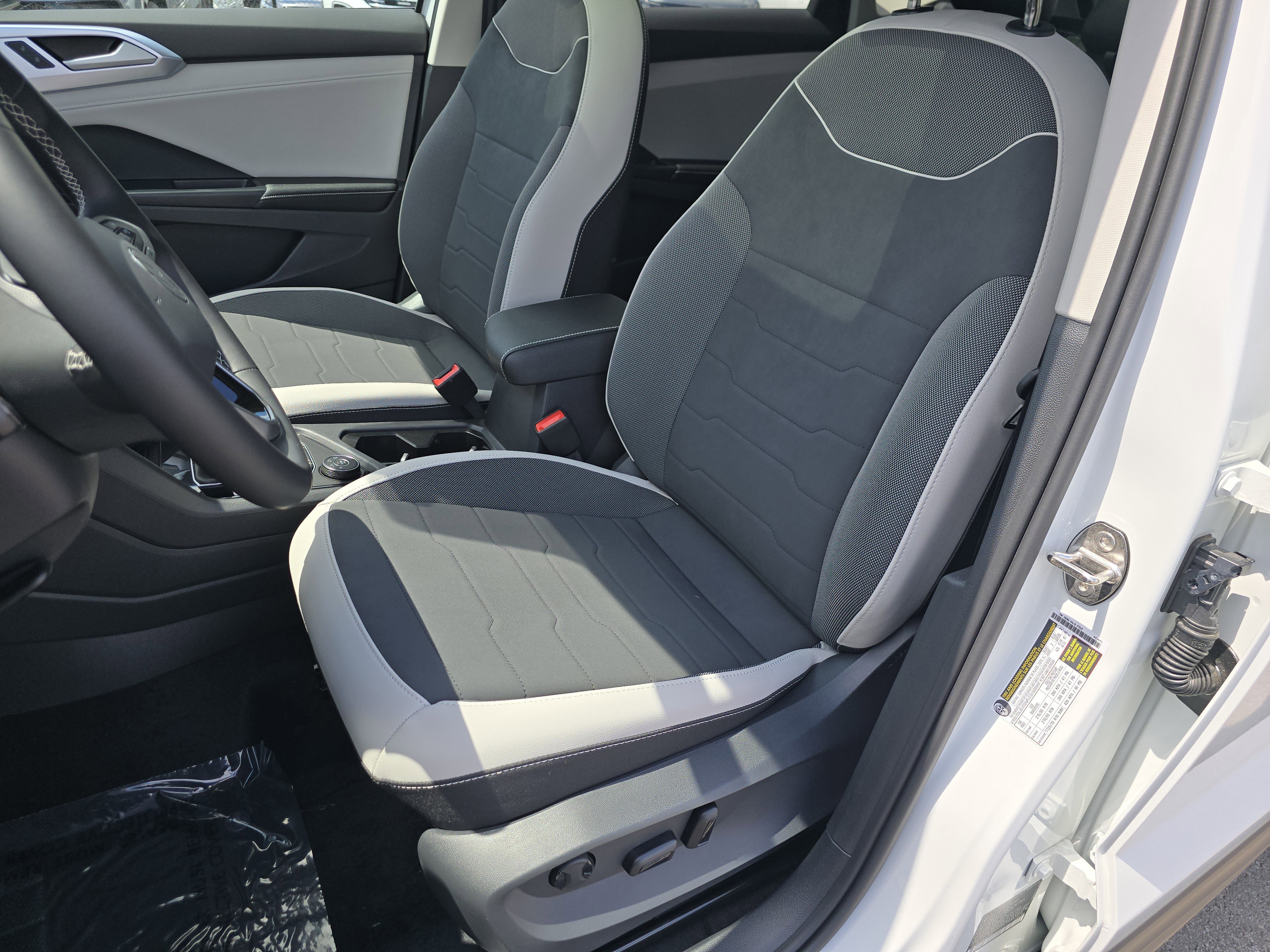 New 2026 Volkswagen Taos SE AWD/4WD image 19