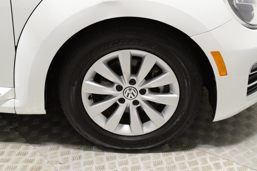 Used 2019 Volkswagen Beetle 2.0T S FWD image 38