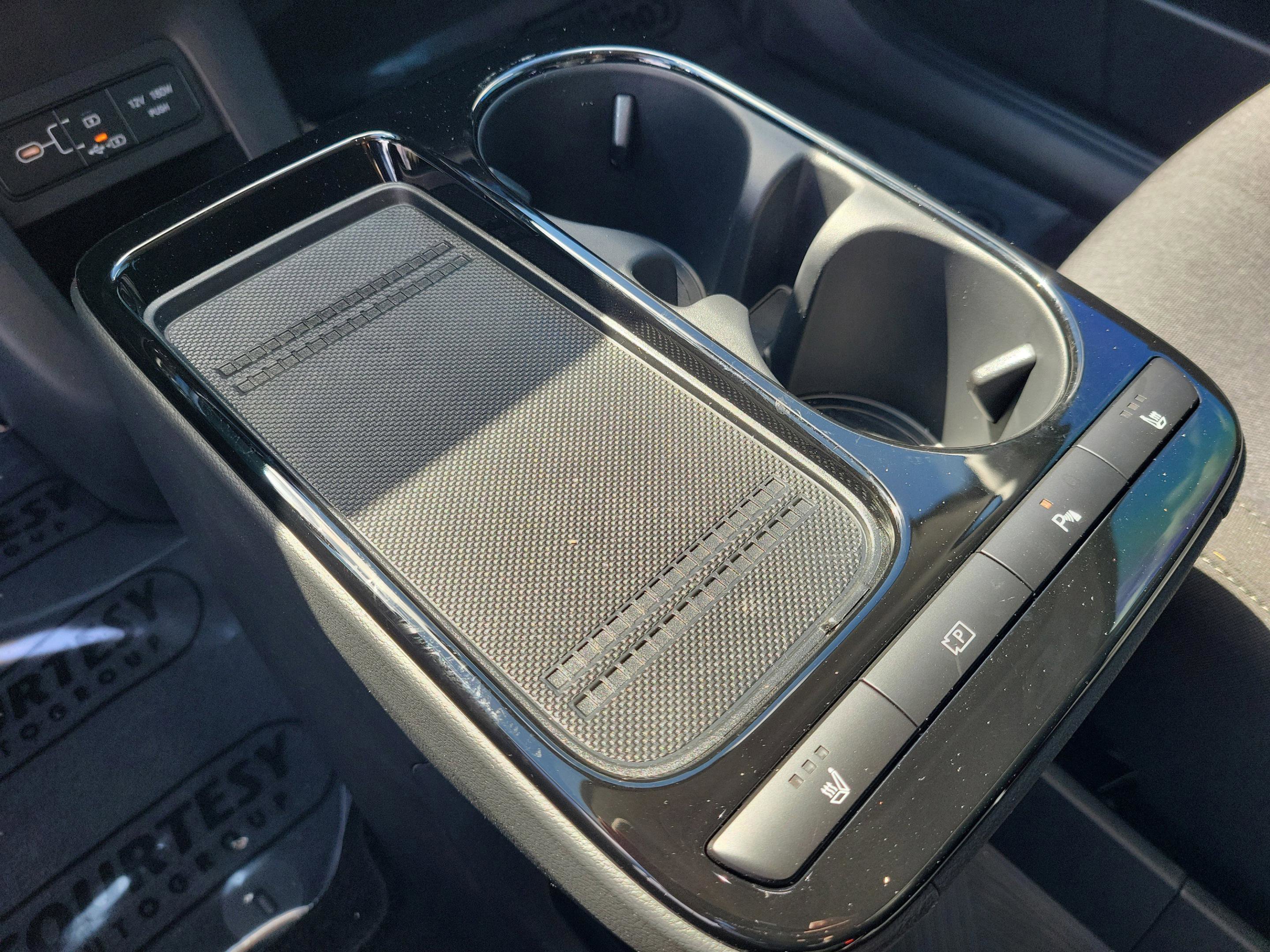 New 2025 Hyundai Ioniq 5 SE image 32