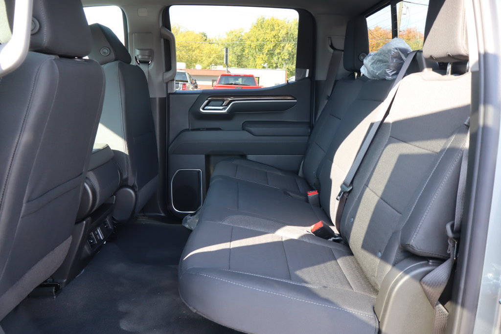 New 2026 Chevrolet Silverado 1500 LT w/ Z71 Off-Road Package AWD/4WD image 18