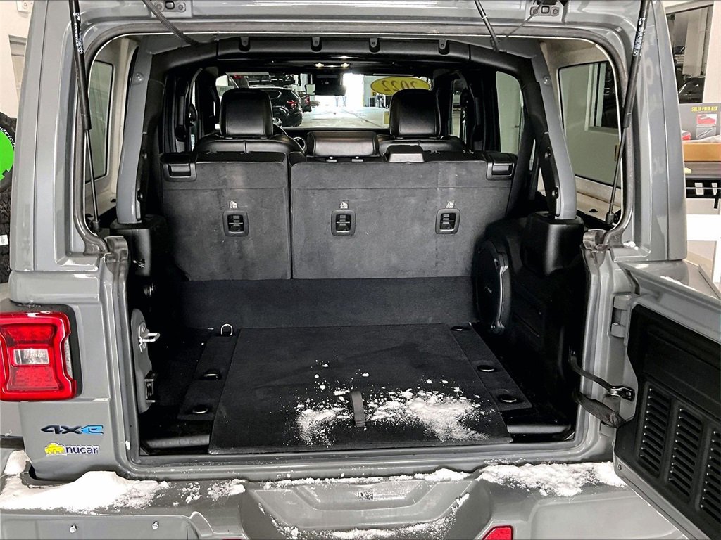 Used 2022 Jeep Wrangler Unlimited Sahara image 36