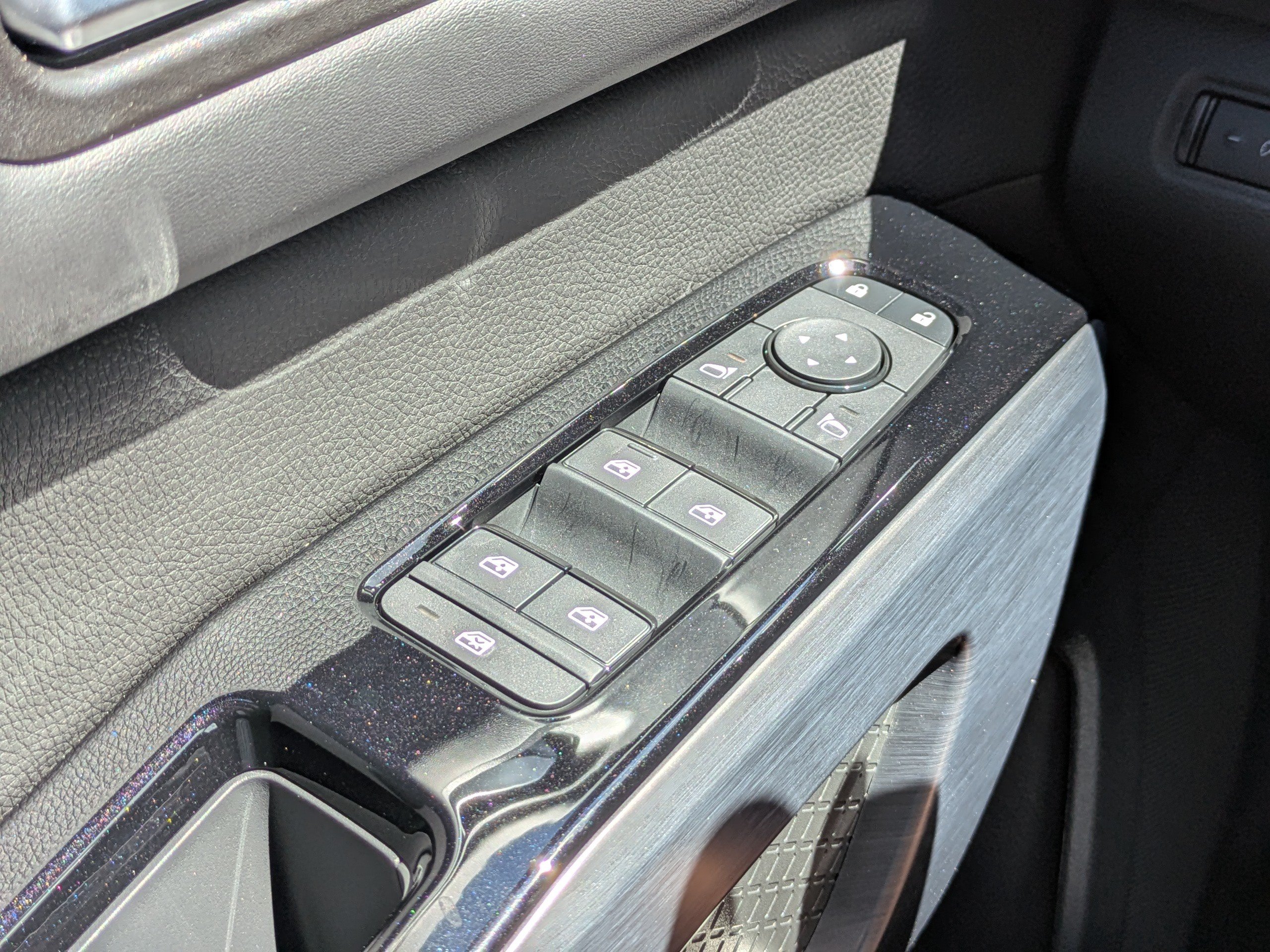 New 2026 Nissan Pathfinder SL FWD image 26