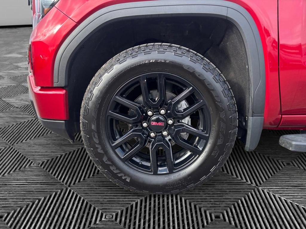 Used 2024 GMC Sierra 1500 Elevation w/ LPO, Elevation Black Package AWD/4WD image 14
