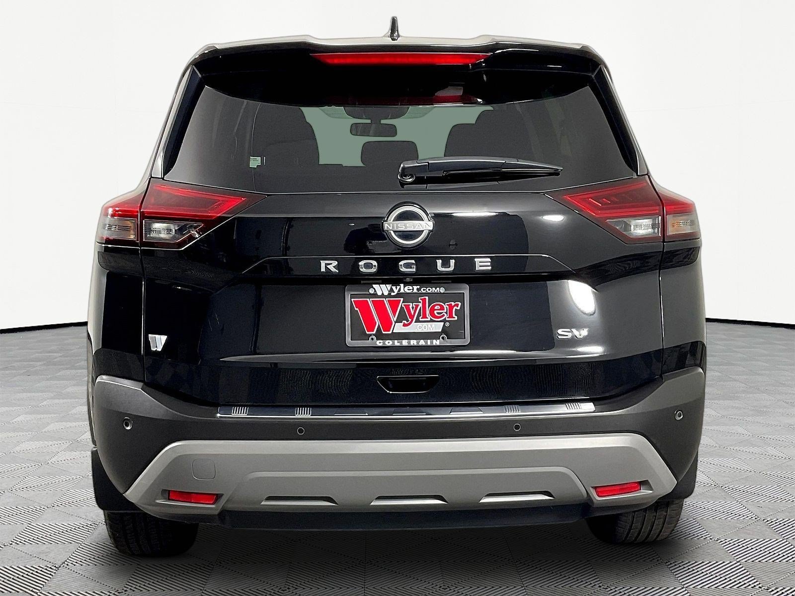Certified 2023 Nissan Rogue SV FWD image 5
