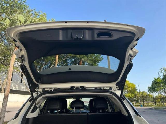 Certified 2018 Jeep Compass Latitude w/ Popular Equipment Group FWD image 38
