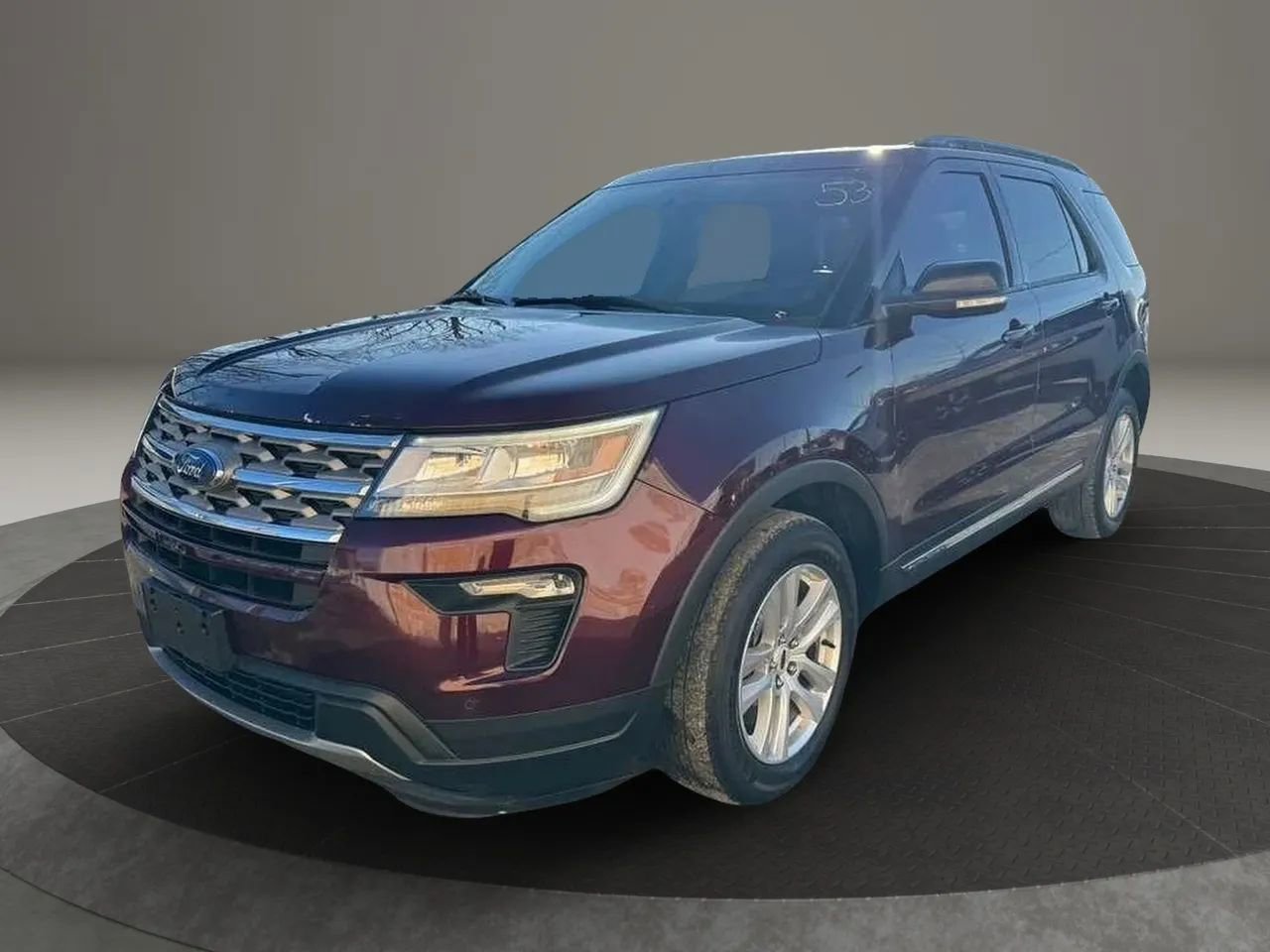 Used 2018 Ford Explorer XLT w/ Equipment Group 202A AWD/4WD image 1