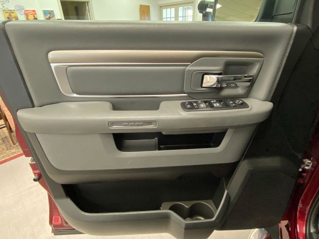 Used 2018 RAM 1500 Big Horn image 9