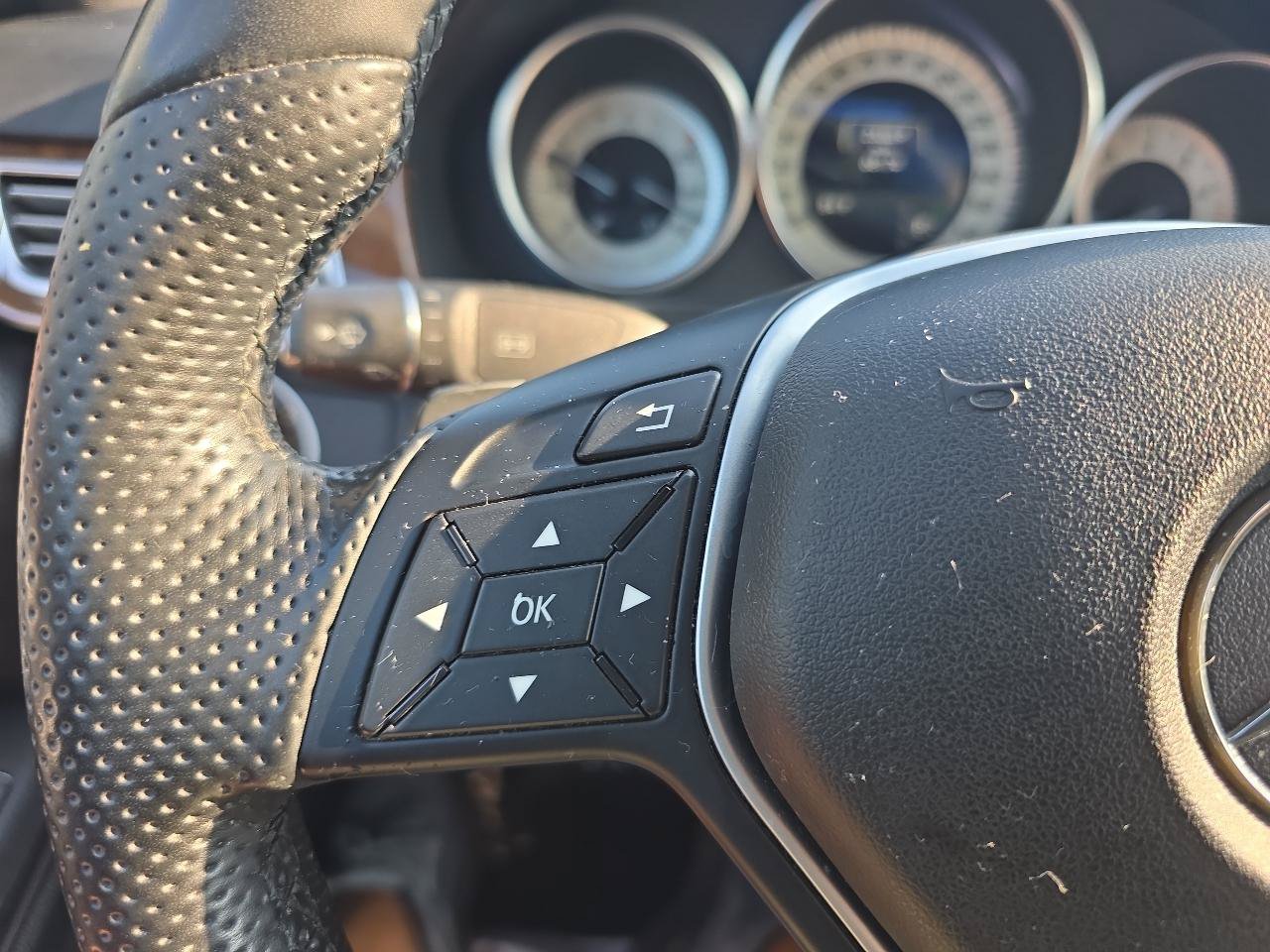 Used 2015 Mercedes-Benz E 400 4MATIC Sedan image 25
