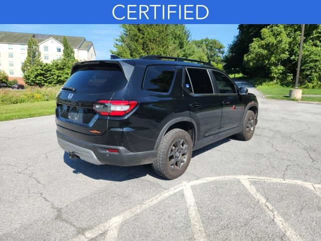Certified 2023 Honda Pilot TrailSport image 5