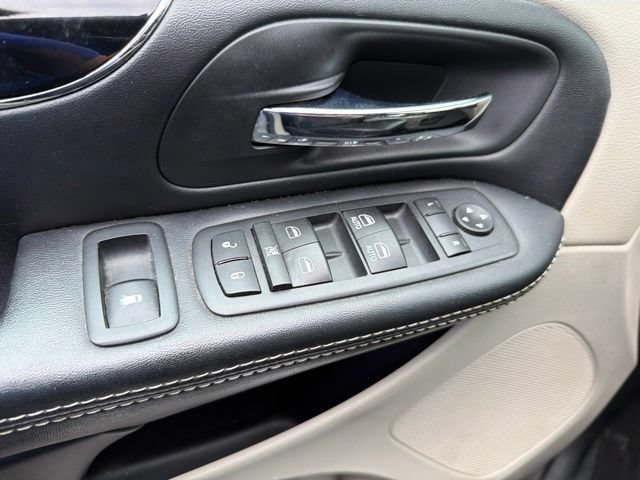 Used 2020 Dodge Grand Caravan SXT FWD image 10